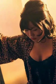 漂亮的女邻居2在线观看